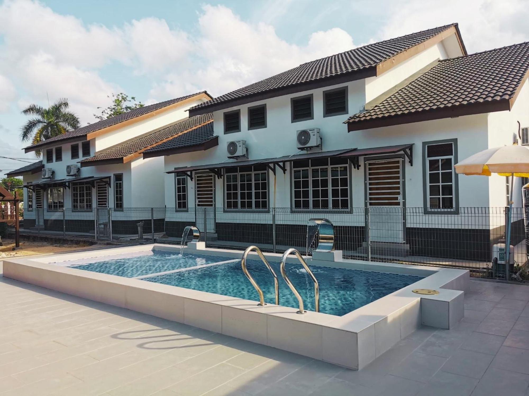 Nazza Homestay Besut With Pool Near Jetty To Perhentian Kampung Raja Exteriör bild